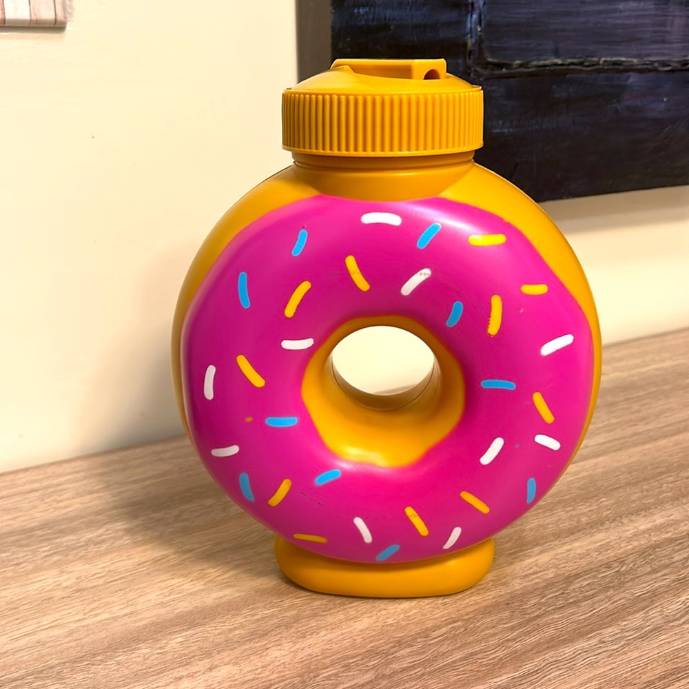 Donut-Shaped Water Bottle - Pink & Mustard